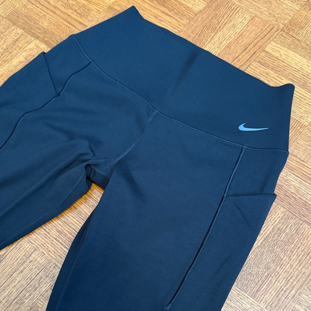 Nike Universa Black Leggings - Picture 5 of 9
